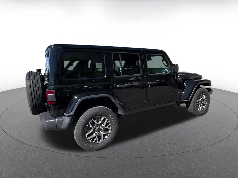 2025 Jeep JL Wrangler - Image 12 of 31