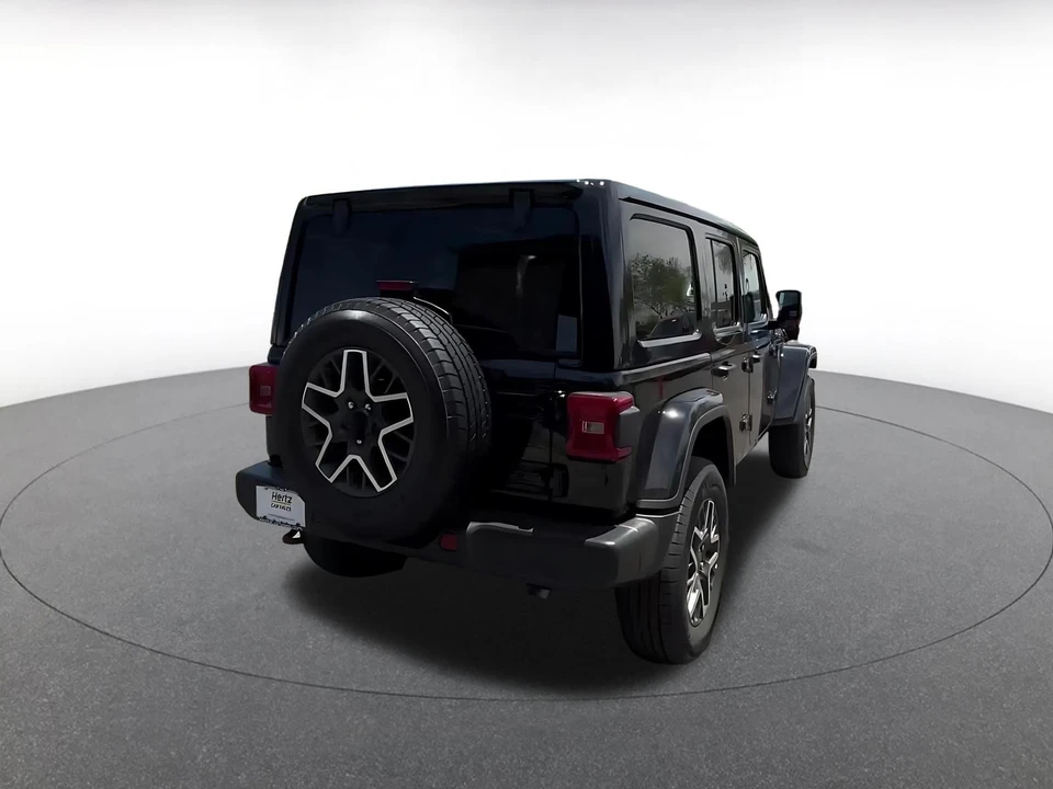 2025 Jeep JL Wrangler - Image 13 of 31