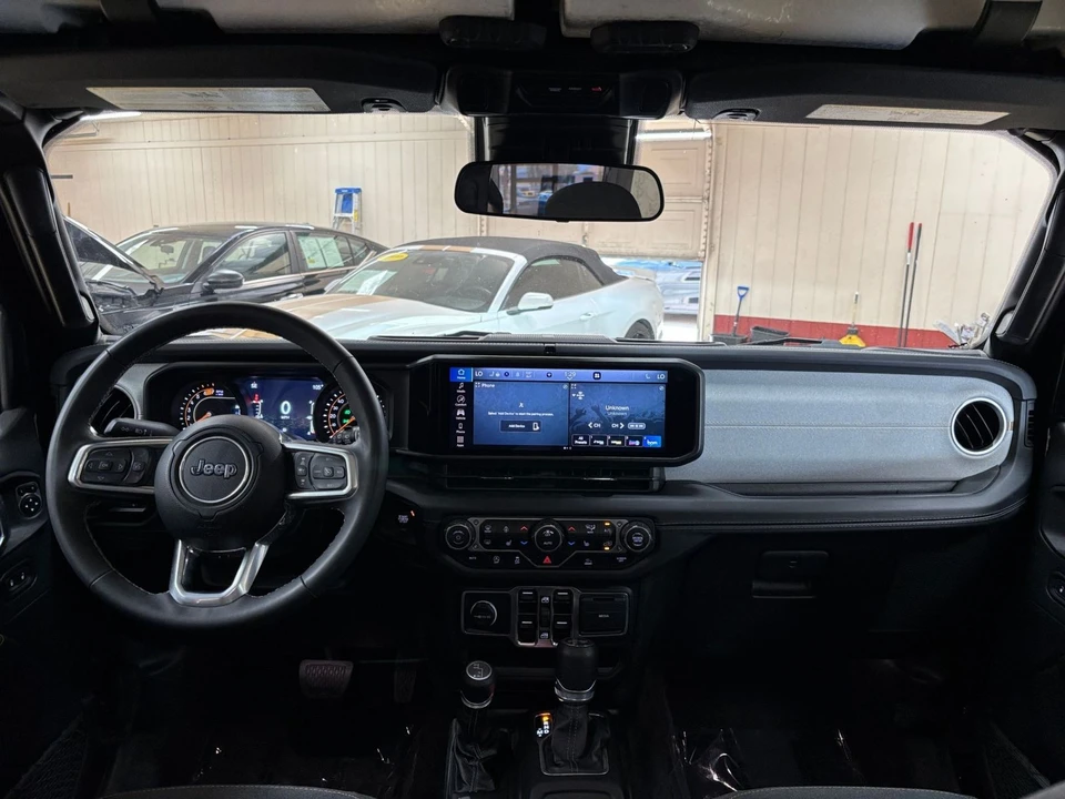 2025 Jeep - Image 30 of 31