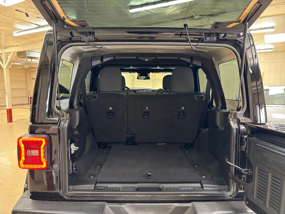 2025 Jeep - Image 28 of 31
