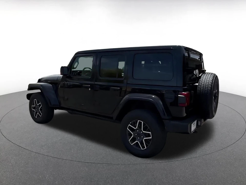 2025 Jeep JL Wrangler - Image 11 of 31