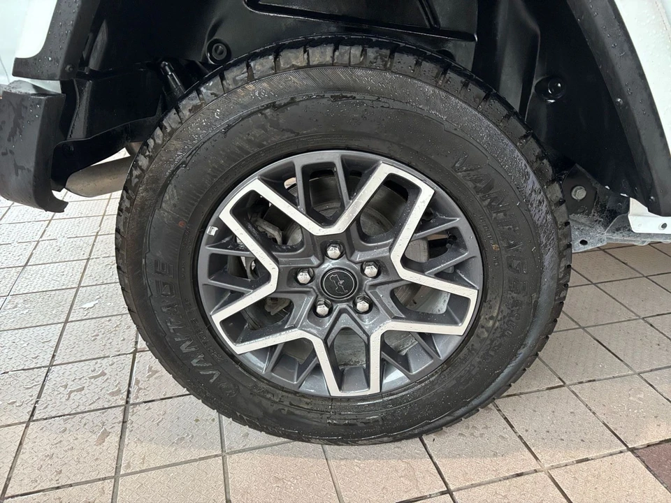 2025 Jeep JL Wrangler - Image 31 of 31