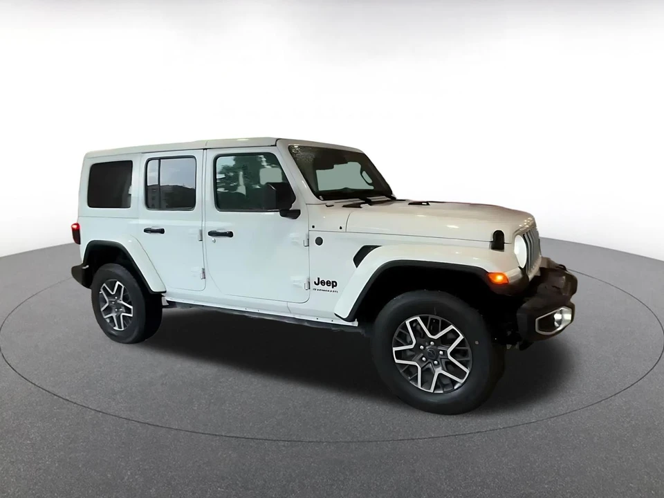2025 Jeep JL Wrangler - Image 2 of 31