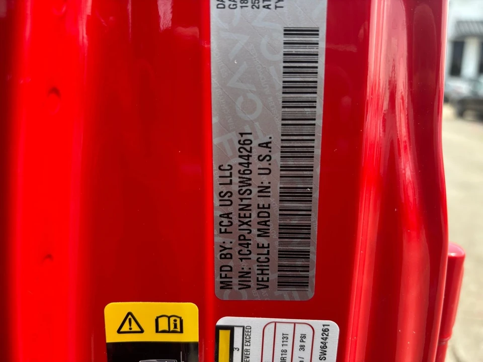 2025 Jeep JL Wrangler - Image 31 of 31