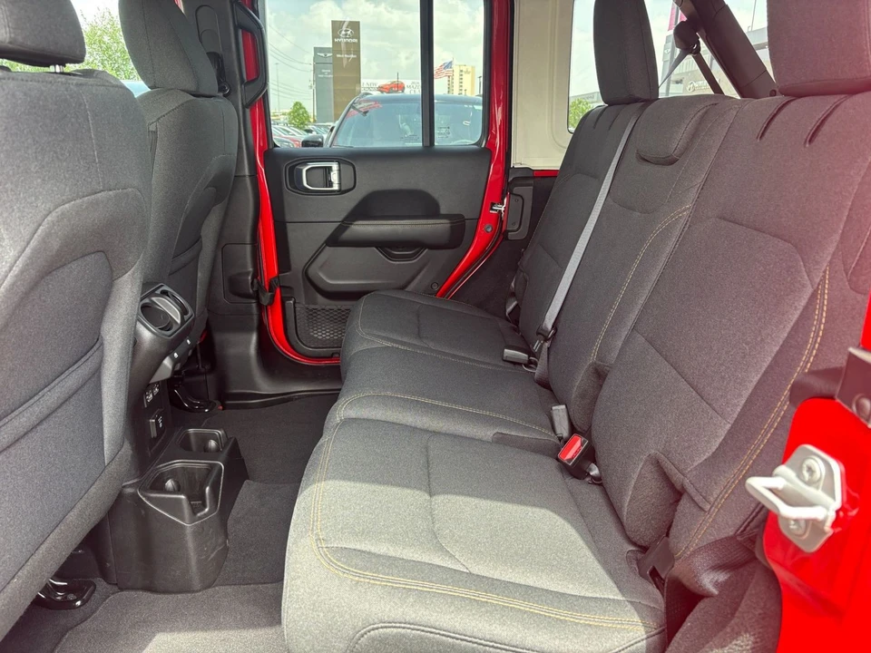 2025 Jeep JL Wrangler - Image 26 of 31