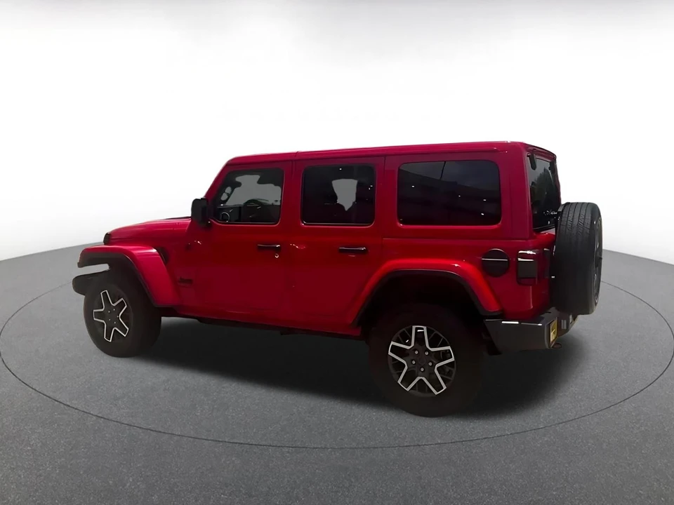 2025 Jeep JL Wrangler - Image 9 of 31
