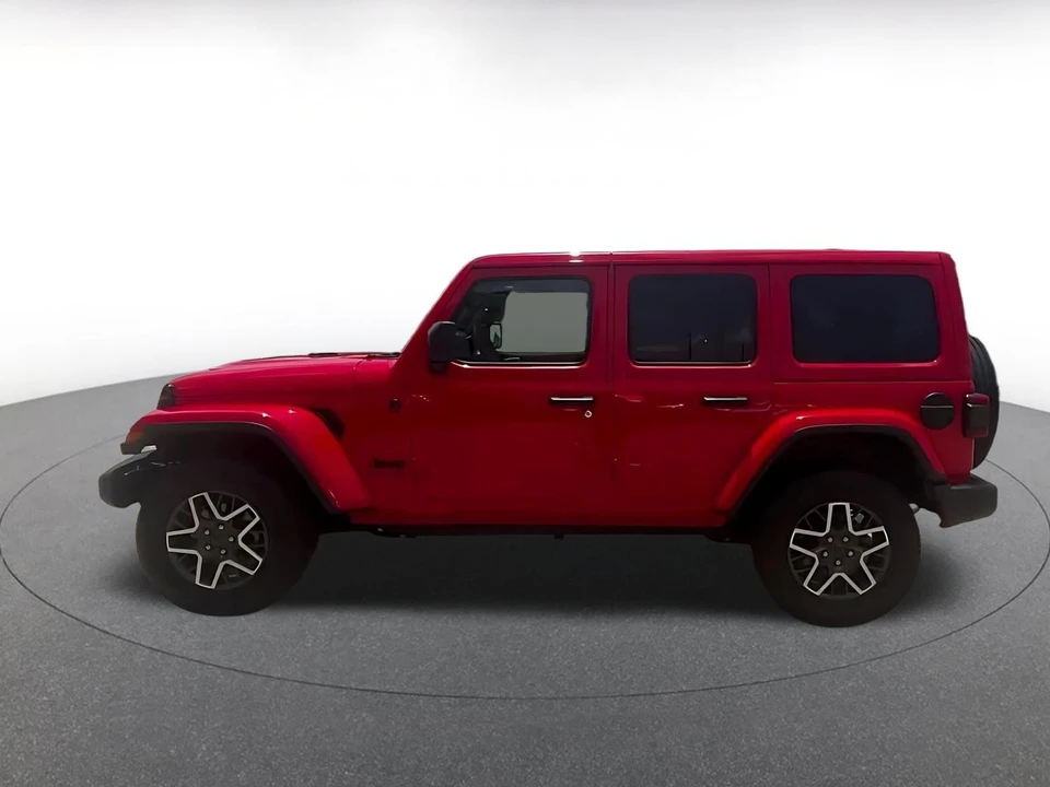 2025 Jeep JL Wrangler - Image 8 of 31