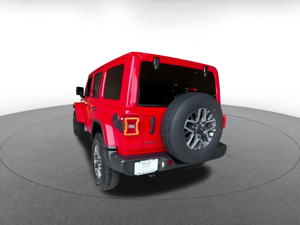 2025 Jeep JL Wrangler - Image 12 of 31