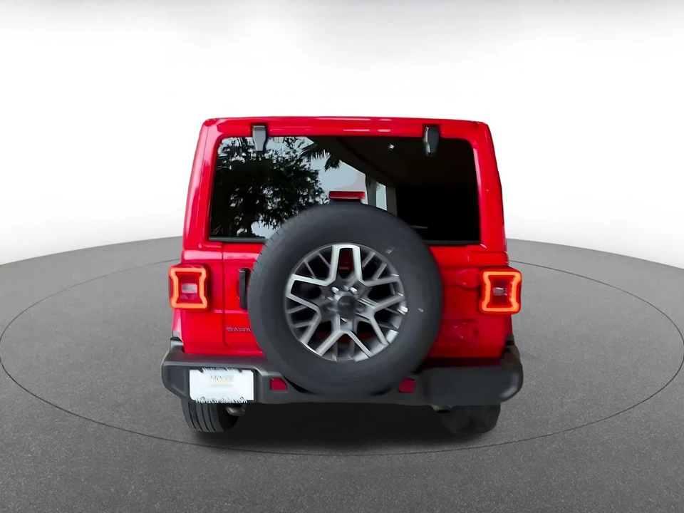 2025 Jeep JL Wrangler - Image 14 of 31