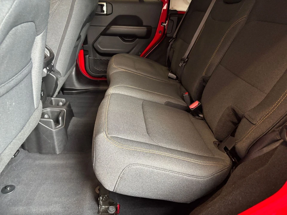 2025 Jeep JL Wrangler - Image 27 of 31
