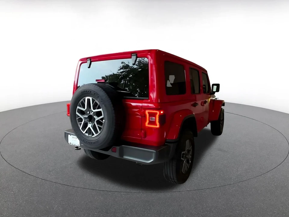 2025 Jeep JL Wrangler - Image 16 of 31