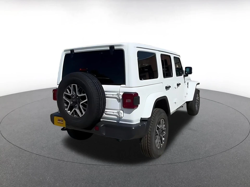 2025 Jeep JL Wrangler - Image 16 of 31