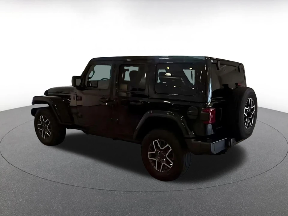 2025 Jeep JL Wrangler - Image 7 of 31