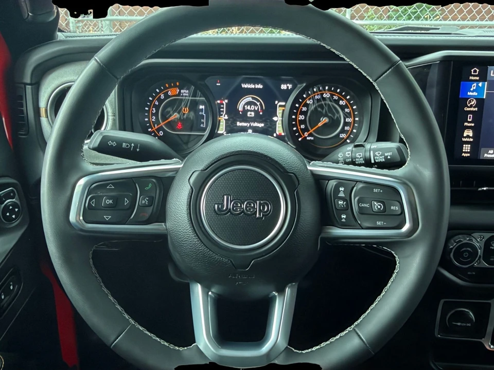 2025 Jeep JL Wrangler - Image 29 of 31