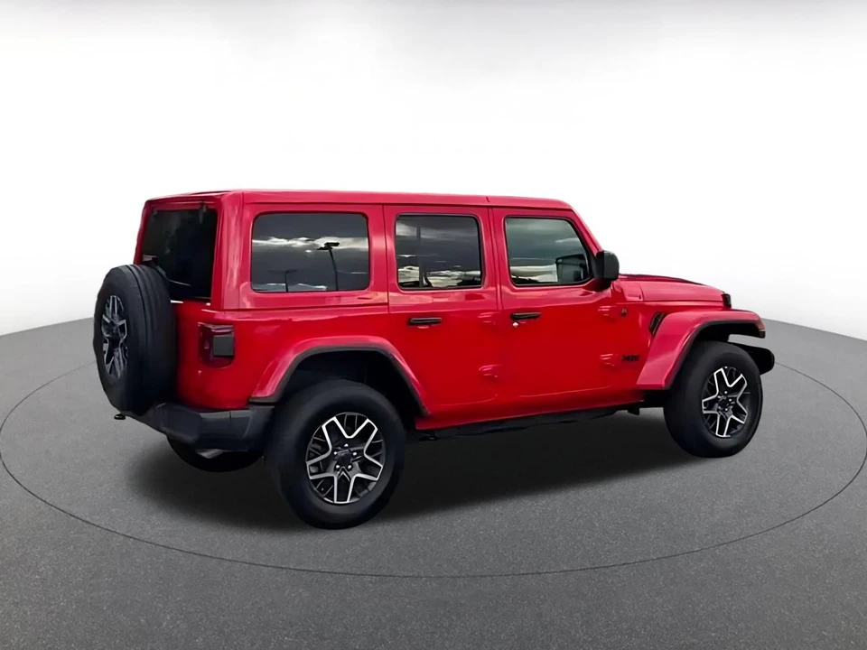 2025 Jeep JL Wrangler - Image 16 of 31