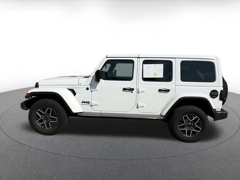 2025 Jeep JL Wrangler - Image 9 of 31
