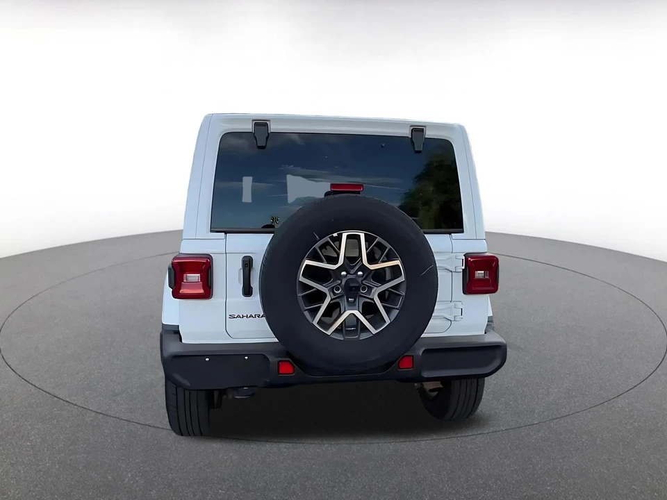 2025 Jeep JL Wrangler - Image 14 of 31