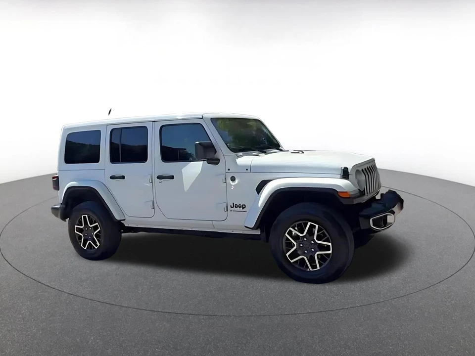 2025 Jeep JL Wrangler - Image 2 of 31