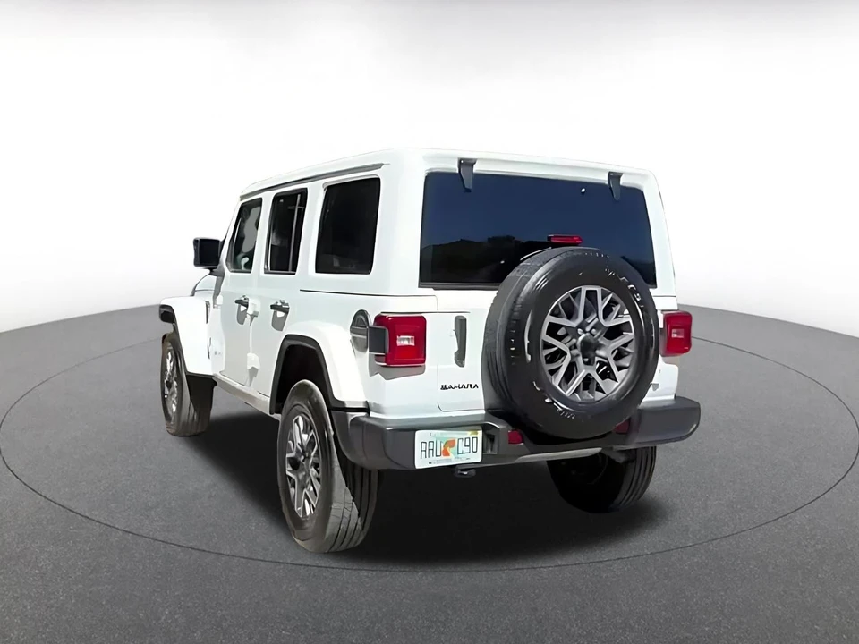2025 Jeep JL Wrangler - Image 12 of 31