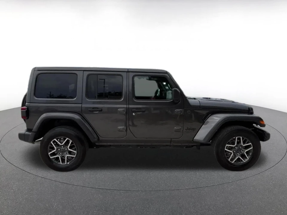 2025 Jeep - Image 15 of 31