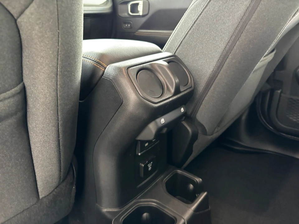 2025 Jeep - Image 21 of 31