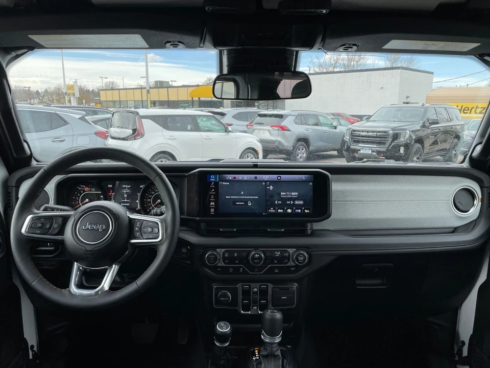 2025 Jeep JL Wrangler - Image 28 of 31