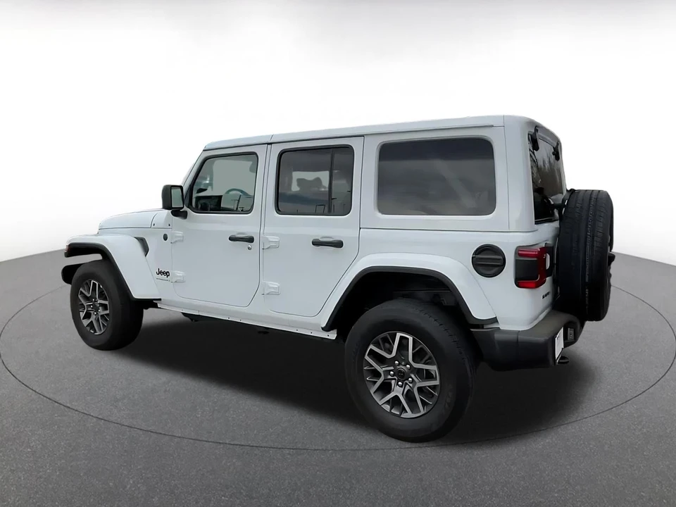 2025 Jeep JL Wrangler - Image 8 of 31