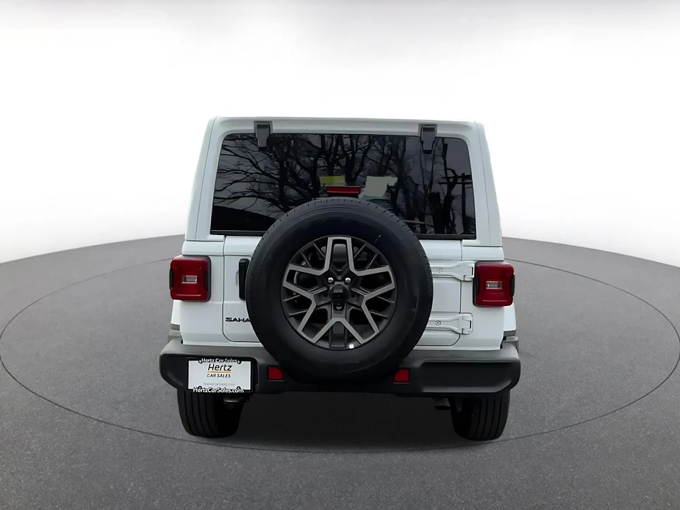 2025 Jeep JL Wrangler - Image 10 of 31