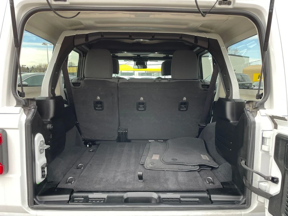 2025 Jeep JL Wrangler - Image 26 of 31