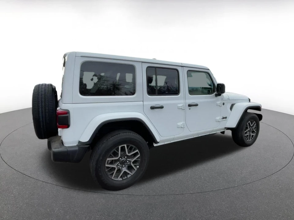 2025 Jeep JL Wrangler - Image 12 of 31