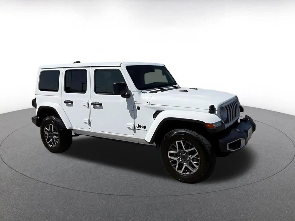 2025 Jeep JL Wrangler - Image 2 of 31