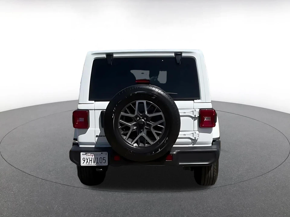 2025 Jeep JL Wrangler - Image 12 of 31
