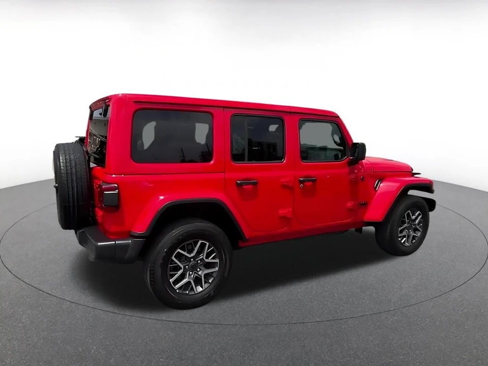 2025 Jeep JL Wrangler - Image 14 of 31