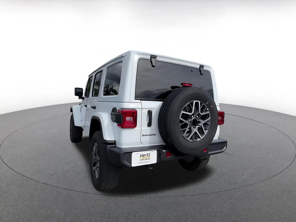 2025 Jeep JL Wrangler - Image 9 of 31