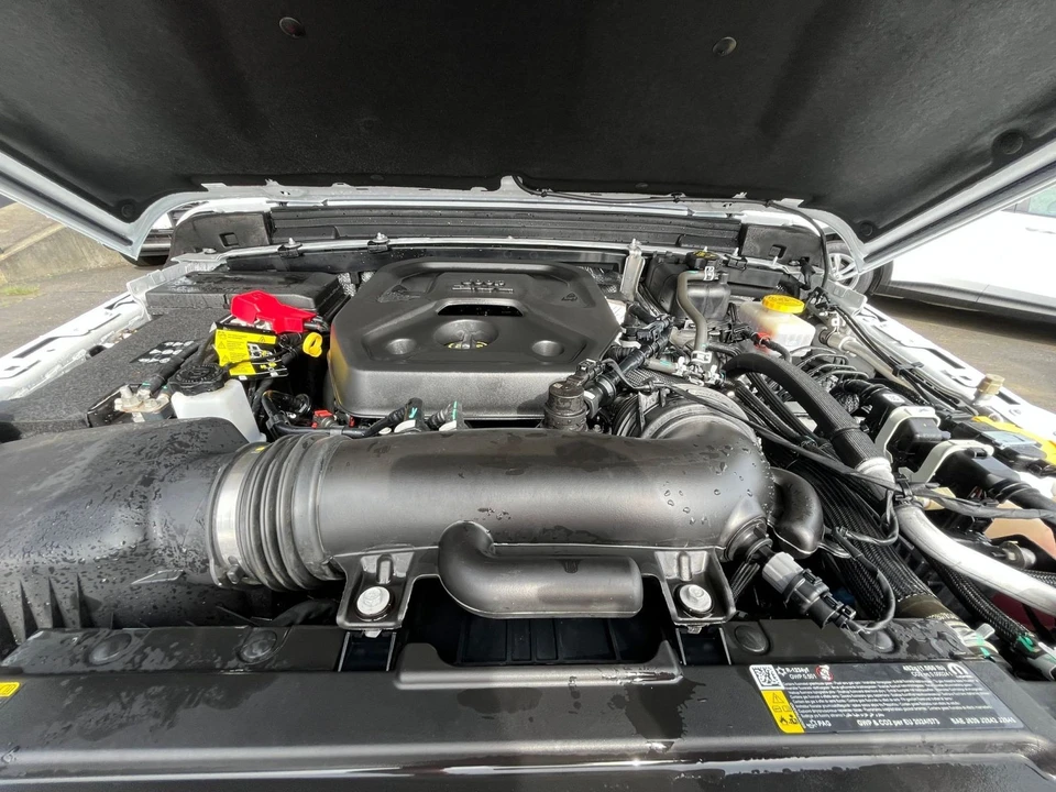 2025 Jeep JL Wrangler - Image 30 of 31