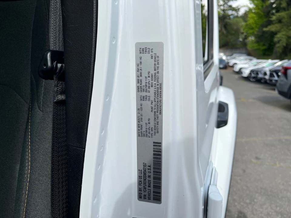 2025 Jeep JL Wrangler - Image 27 of 31