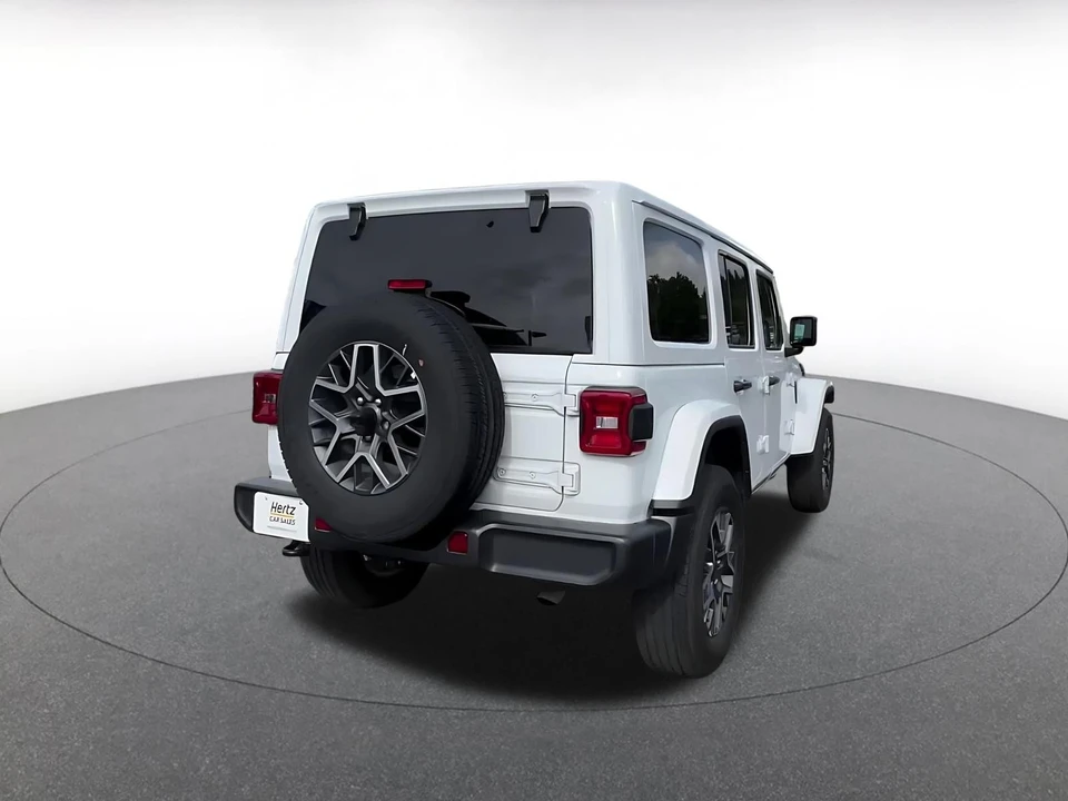 2025 Jeep JL Wrangler - Image 13 of 31
