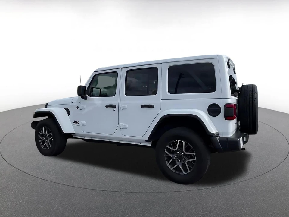 2025 Jeep JL Wrangler - Image 8 of 31