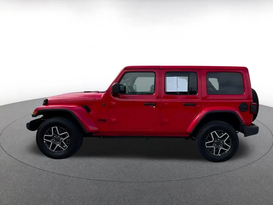 2025 Jeep JL Wrangler - Image 9 of 31