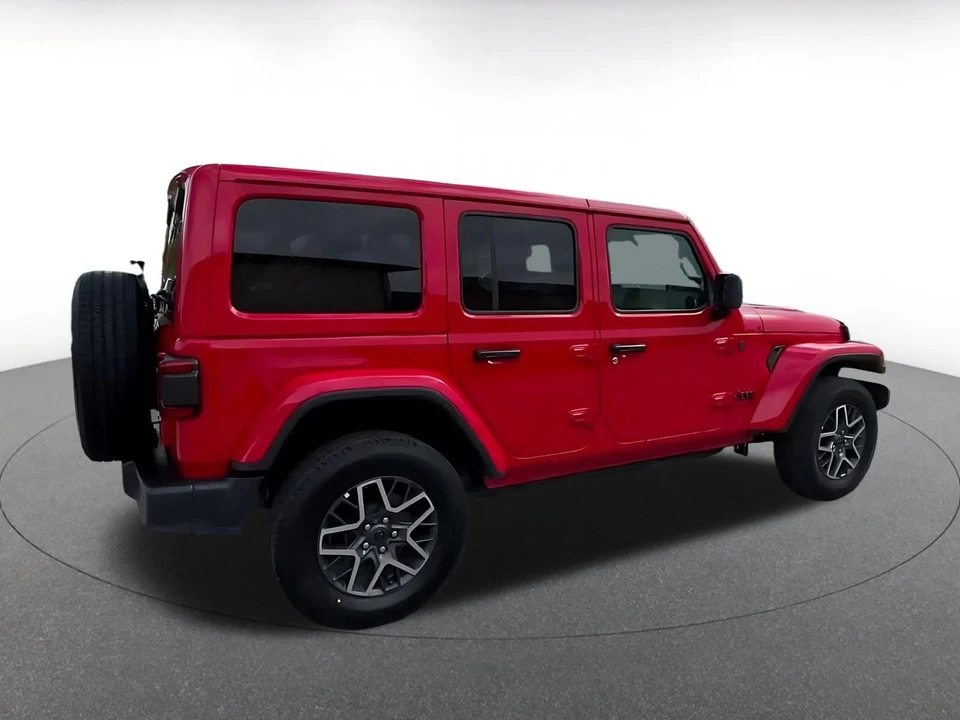 2025 Jeep JL Wrangler - Image 16 of 31