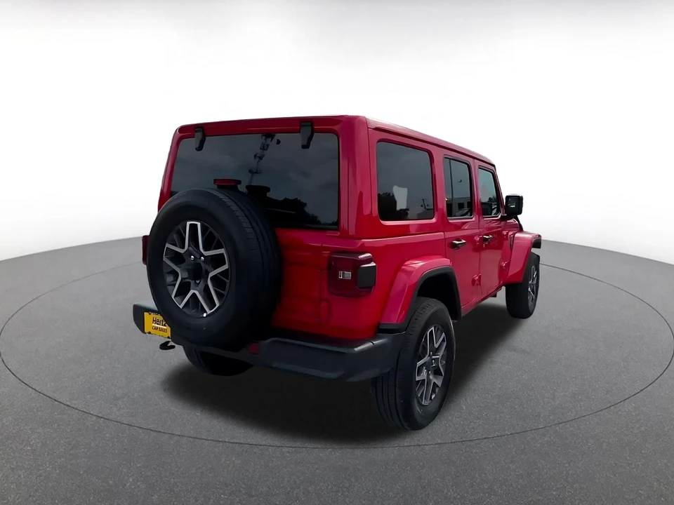 2025 Jeep JL Wrangler - Image 15 of 31