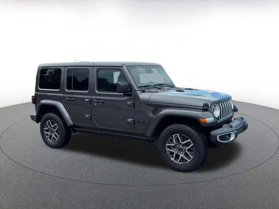 2025 Jeep JL Wrangler - Image 2 of 31