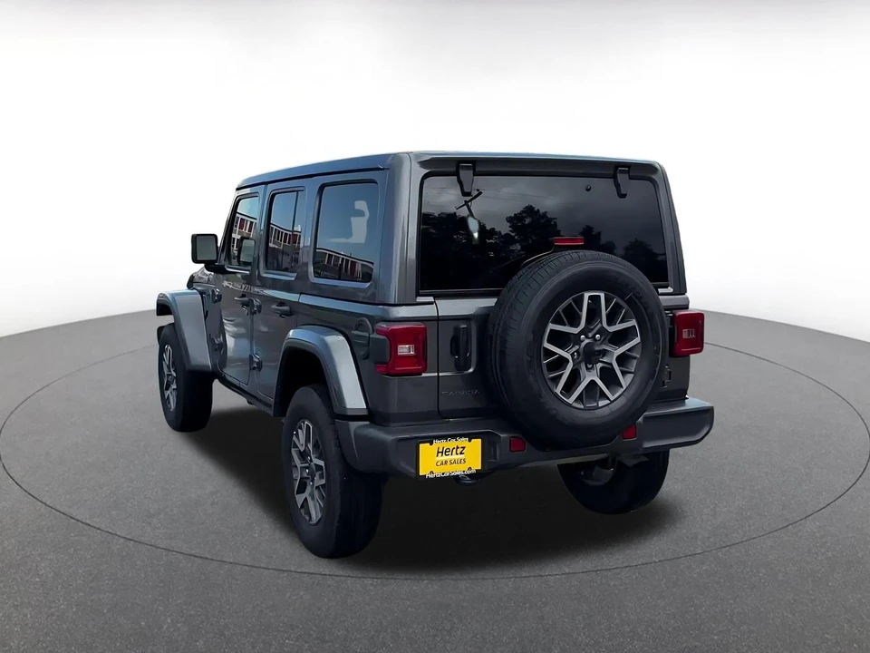 2025 Jeep JL Wrangler - Image 12 of 31