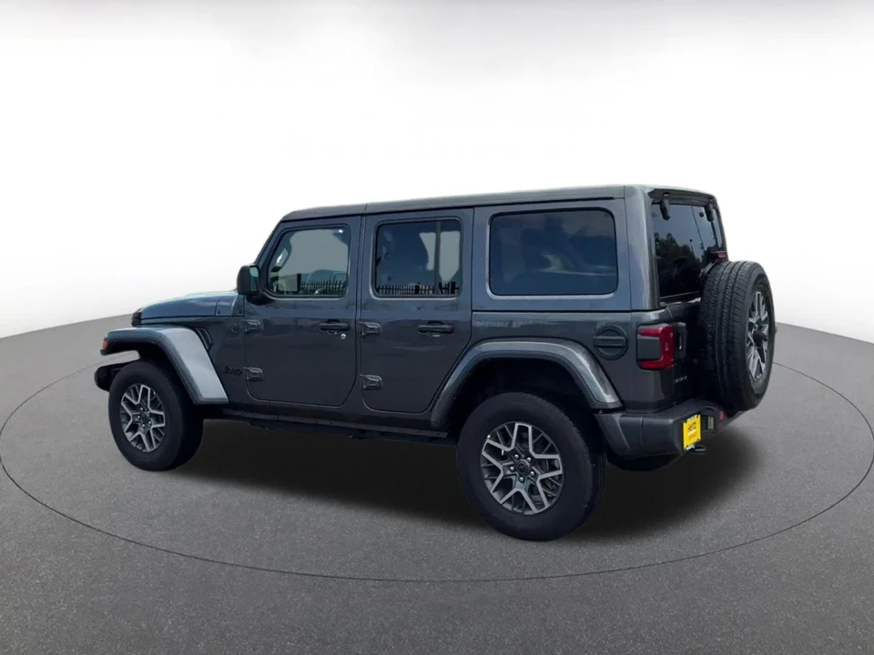 2025 Jeep JL Wrangler - Image 11 of 31