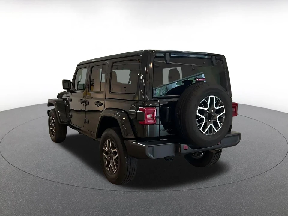 2025 Jeep JL Wrangler - Image 12 of 31