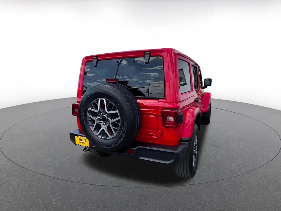 2025 Jeep JL Wrangler - Image 16 of 31