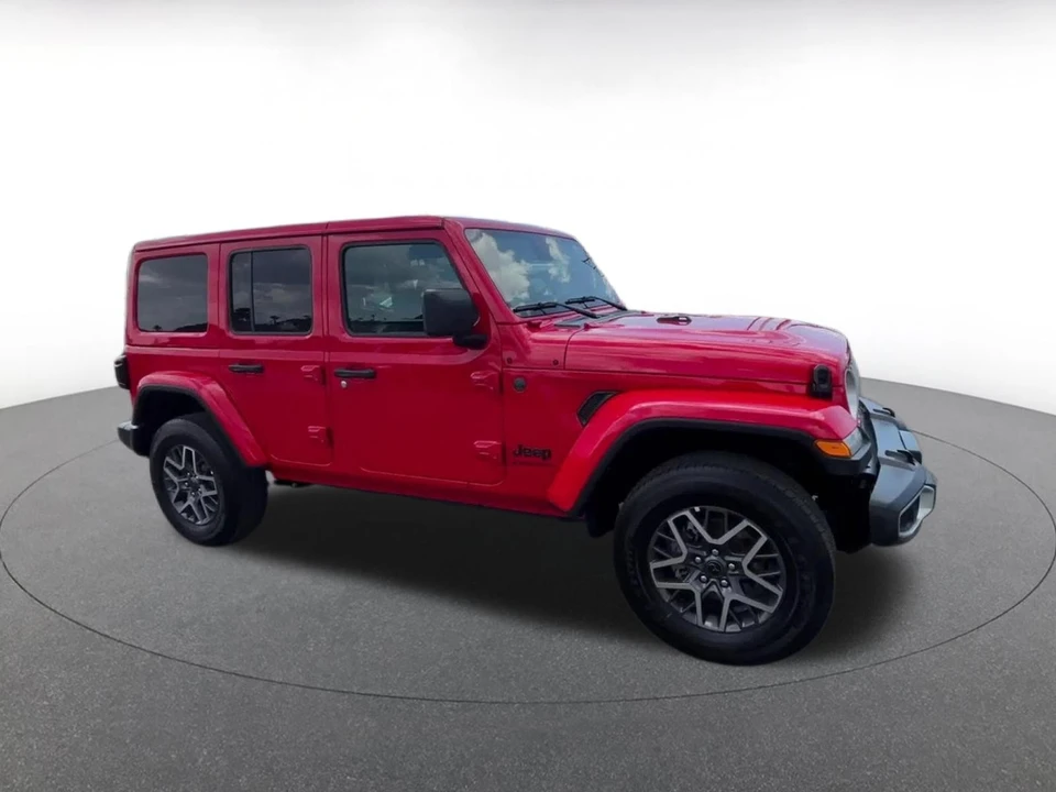 2025 Jeep JL Wrangler - Image 2 of 31