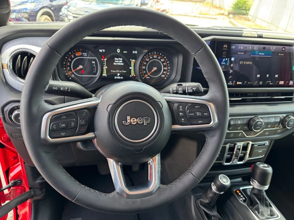 2025 Jeep JL Wrangler - Image 29 of 31