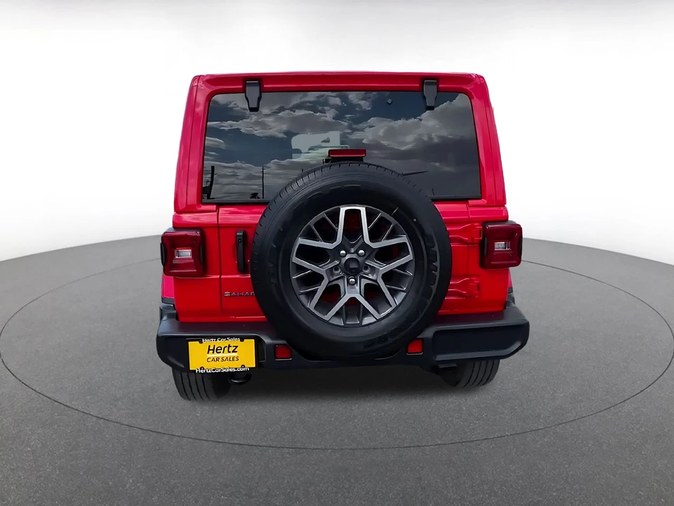 2025 Jeep JL Wrangler - Image 15 of 31