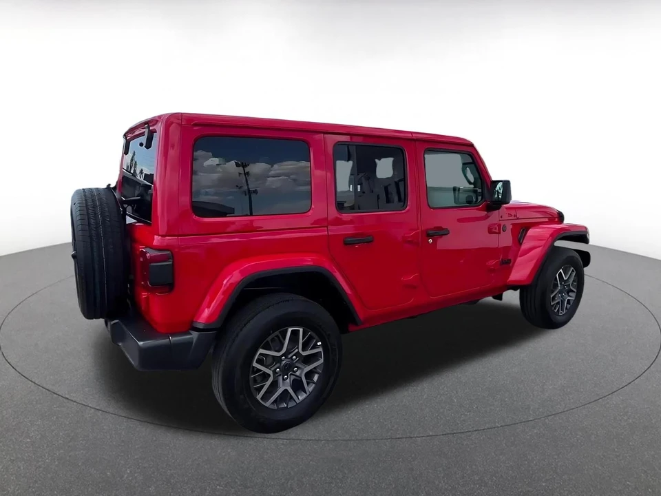 2025 Jeep JL Wrangler - Image 14 of 31